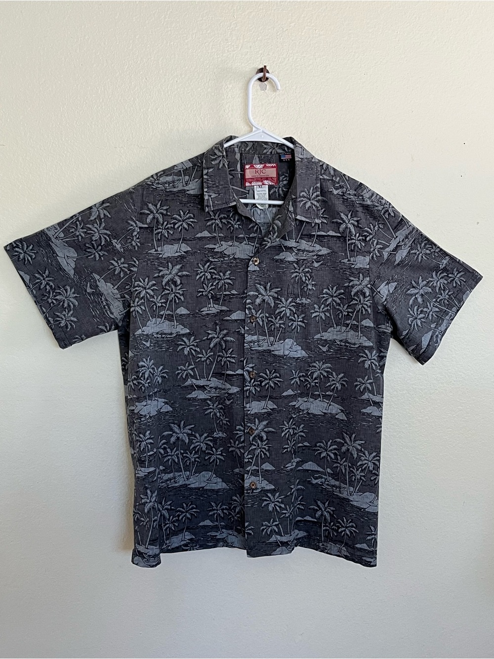 RJC Charcoal Gray Short Sleeve Button Up Aloha Palm Trees Ocean Island Shirt XL